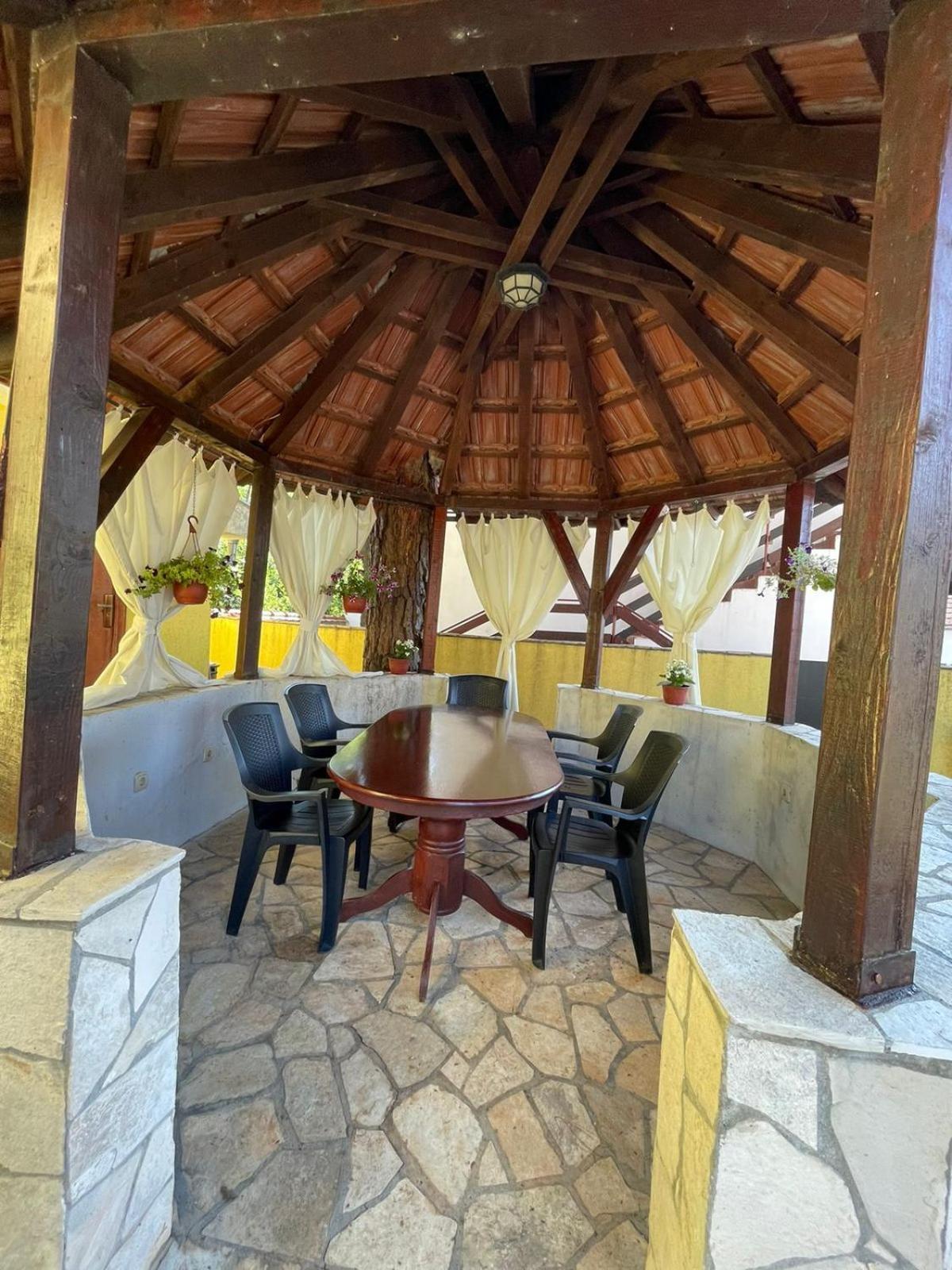 Apartments Villa-G Lustica Tivat Extérieur photo