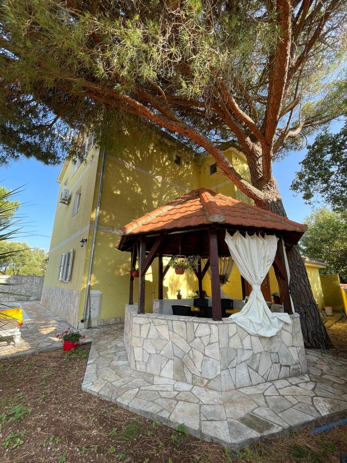 Apartments Villa-G Lustica Tivat Extérieur photo