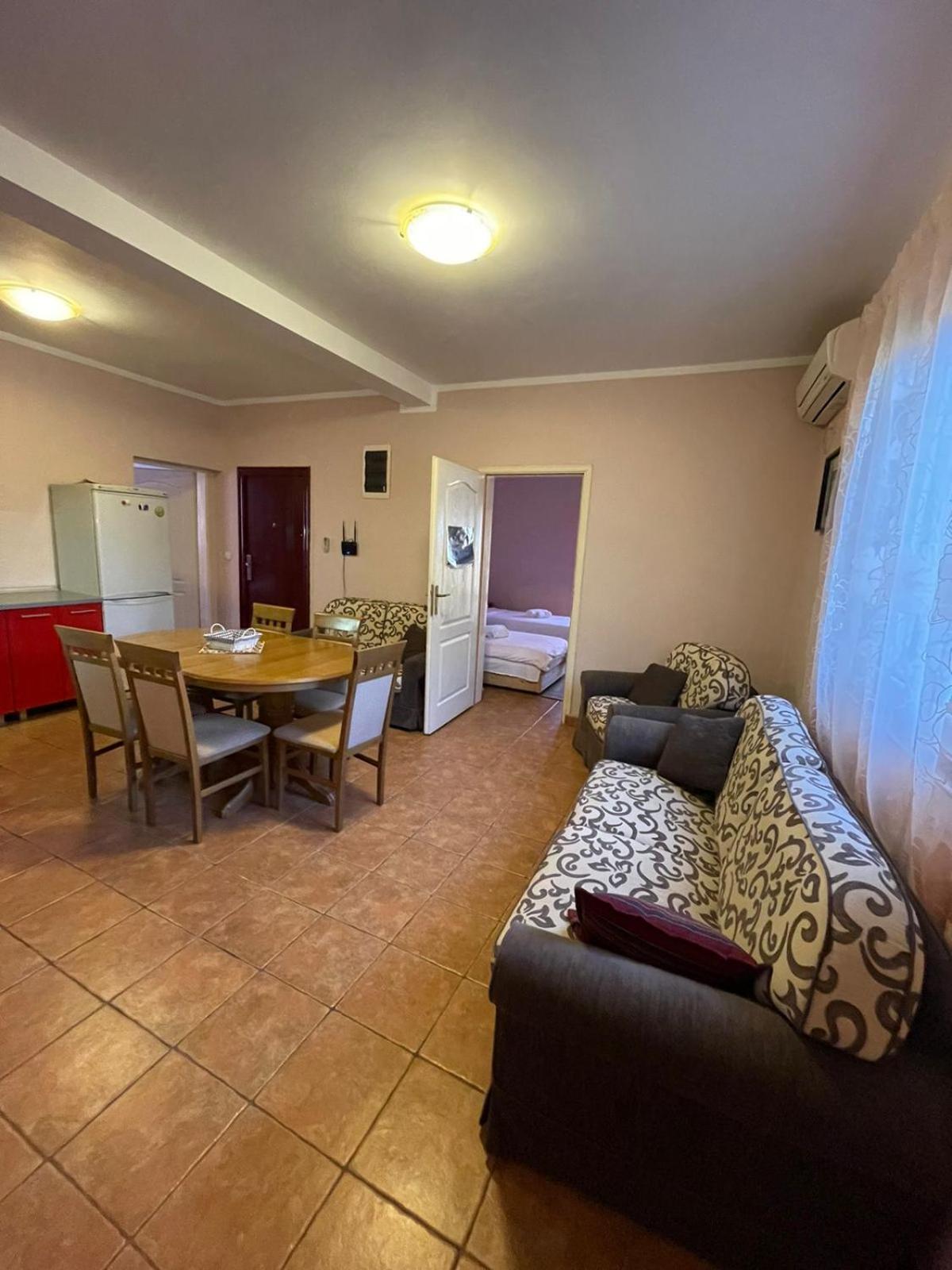 Apartments Villa-G Lustica Tivat Extérieur photo