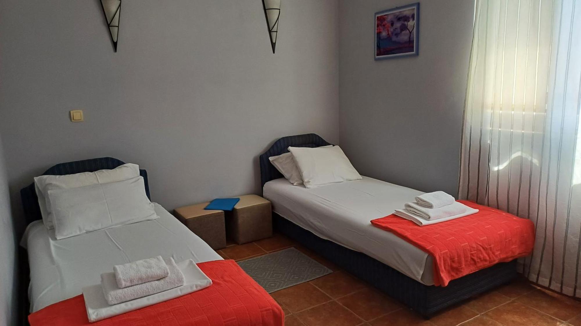 Apartments Villa-G Lustica Tivat Extérieur photo